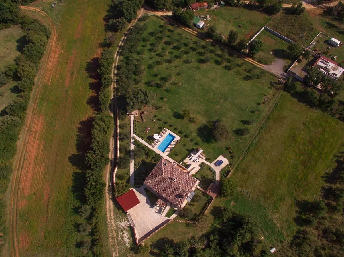 Beautiful Villa Divina With Large Pool, Sauna & Hydrommassage Near Pula, High Level Of Privacy Šišan