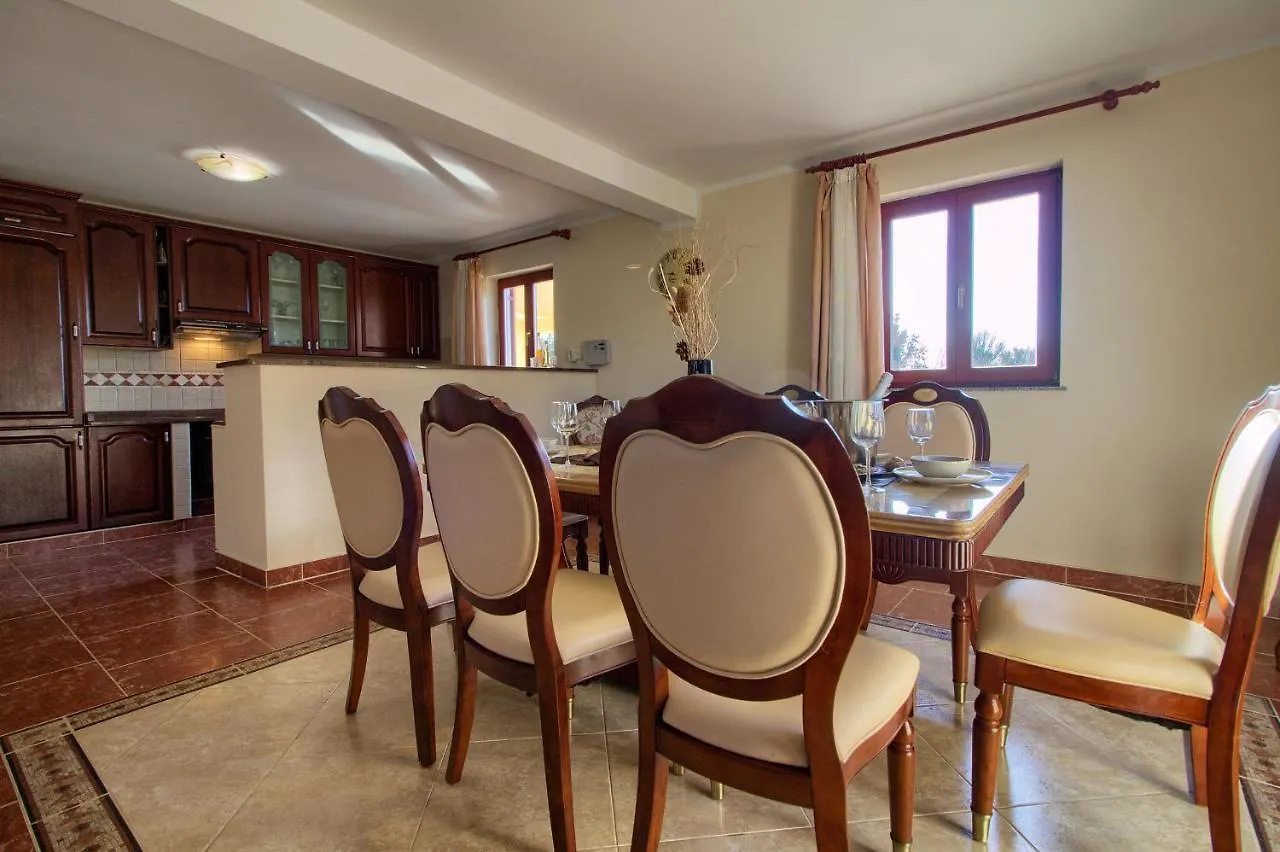 Beautiful Villa Divina With Large Pool, Sauna & Hydrommassage Near Pula, High Level Of Privacy Šišan
