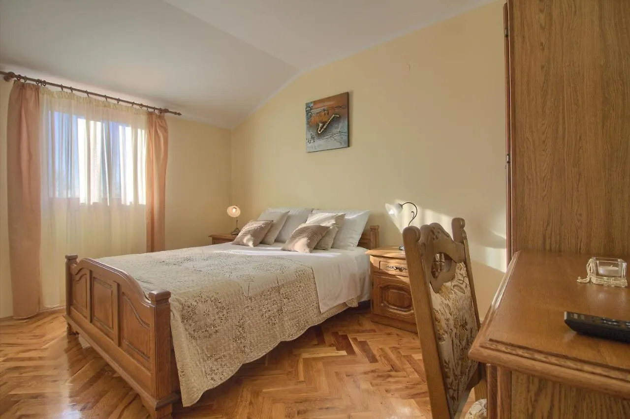 Beautiful Villa Divina With Large Pool, Sauna & Hydrommassage Near Pula, High Level Of Privacy Šišan 0*,